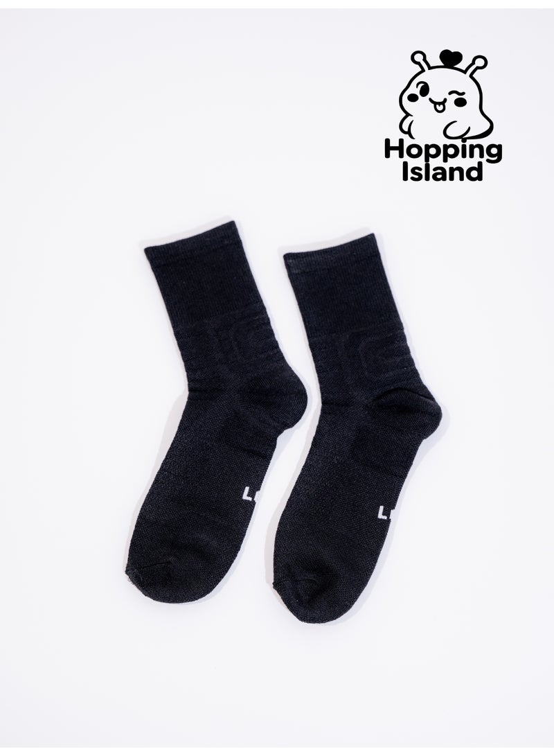 Hopping Island SOC Black Basketball Crew Socks - Image 1